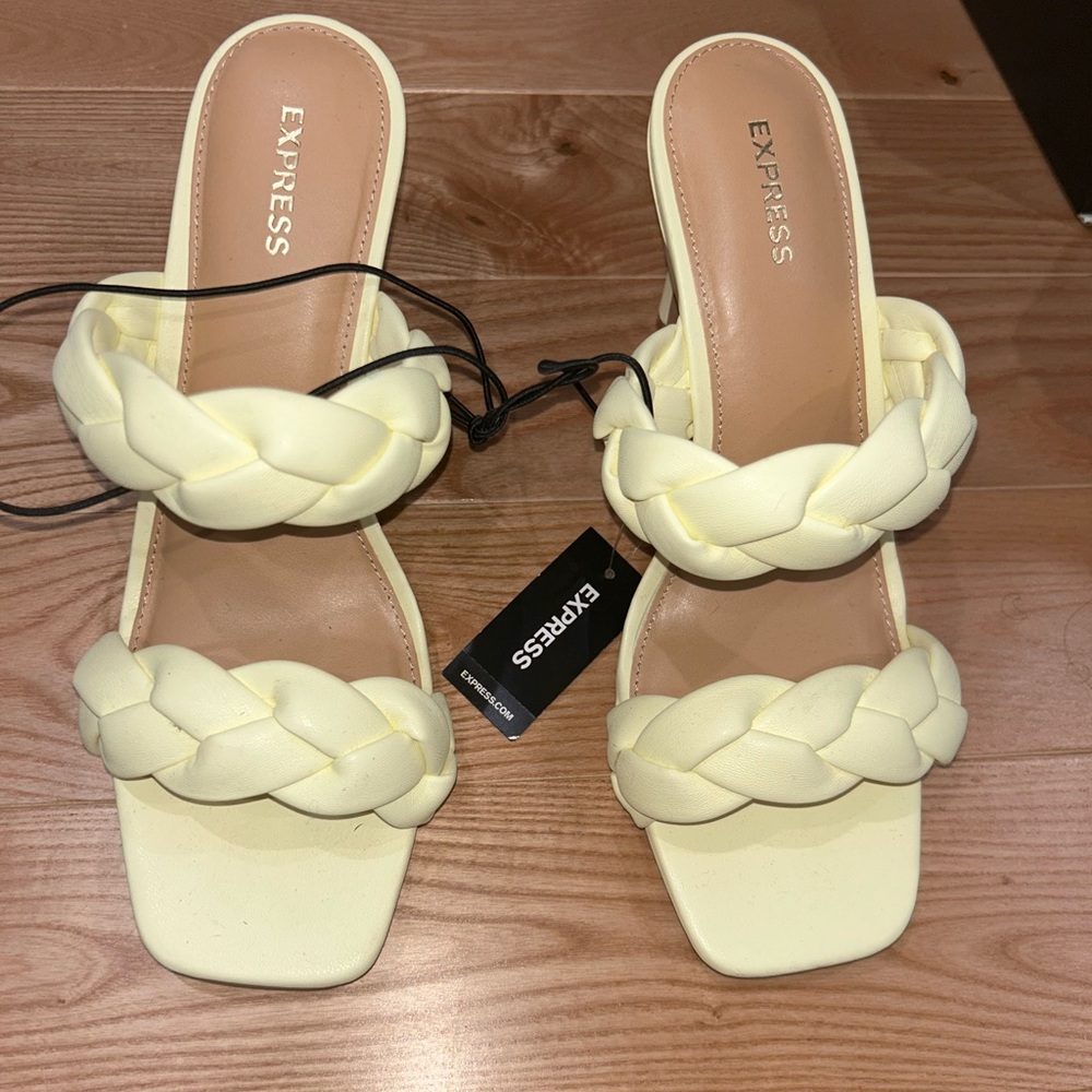 Express braid 2-Strap heels